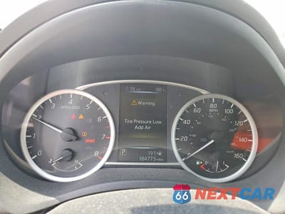 Zdjęcie 9 z 12 samochodu: 2017 NISSAN SENTRA SV VIN:3N1AB7AP4HY244418 - miniatura