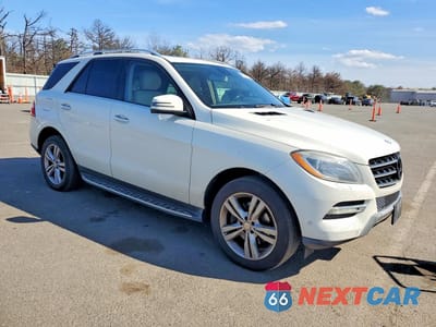 Czwarte zdjęcie samochodu z boku: 2013 MERCEDES-BENZ ML 350 4MATIC VIN:4JGDA5HB6DA117174 - miniatura