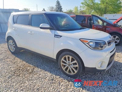 Czwarte zdjęcie samochodu z boku: 2019 KIA SOUL + VIN:KNDJP3A53K7678831 - miniatura
