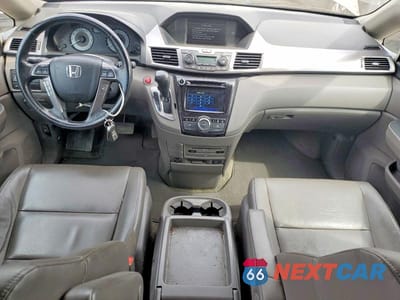 Zdjęcie 8 z 13 samochodu: 2015 HONDA ODYSSEY TOURING VIN:5FNRL5H95FB113130 - miniatura