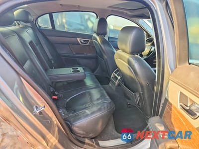 Zdjęcie 10 z 12 samochodu: 2009 JAGUAR XF SUPERCHARGED VIN:SAJWA07C691R05777 - miniatura