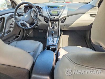 Zdjęcie 8 z 12 samochodu: 2013 HYUNDAI ELANTRA LIMITED VIN:5NPDH4AE2DH215707 - miniatura