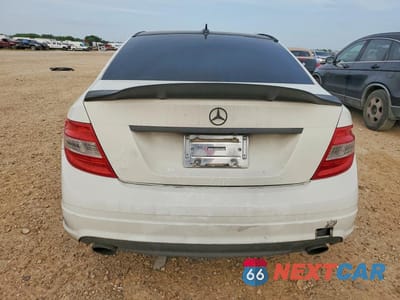 Zdjęcie 6 z 13 samochodu: 2008 MERCEDES-BENZ C 350 VIN:WDDGF56X28F135896 - miniatura