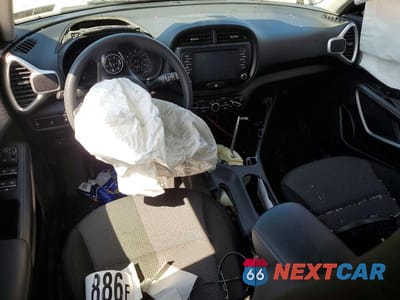 Zdjęcie 8 z 14 samochodu: 2020 KIA SOUL LX VIN:KNDJ23AU5L7047344 - miniatura