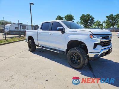 Czwarte zdjęcie samochodu z boku: 2025 CHEVROLET SILVERADO C1500 LT VIN:1GCPACEK5SZ180792 - miniatura