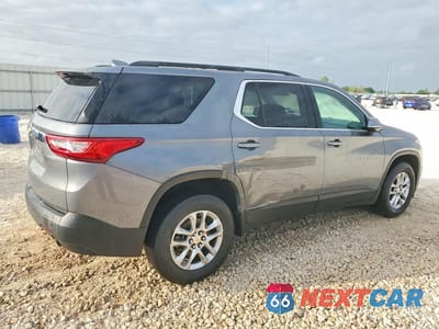 Trzecie zdjęcie samochodu z tyłu: 2019 CHEVROLET TRAVERSE LT VIN:1GNERGKWXKJ115263 - miniatura