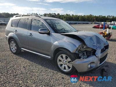 Czwarte zdjęcie samochodu z boku: 2013 MITSUBISHI OUTLANDER SE VIN:JA4JT3AW8DU020943 - miniatura