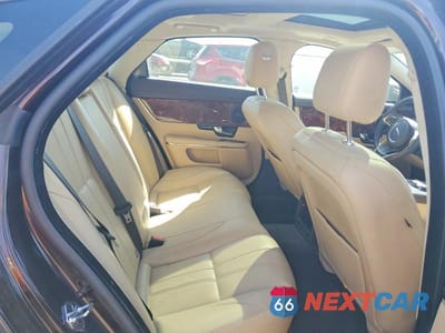 Zdjęcie 10 z 12 samochodu: 2013 JAGUAR XJ VIN:SAJWA1C78D8V41800 - miniatura