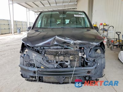 Piąte zdjęcie samochodu w środku: 2019 MERCEDES-BENZ METRIS VIN:WD4PG2EE3K3518704 - miniatura