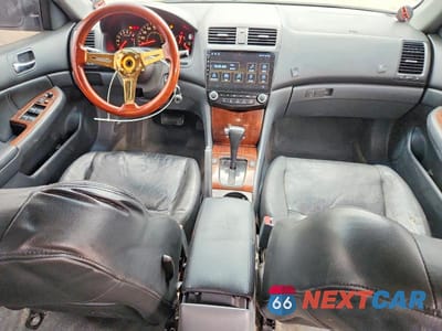 Zdjęcie 8 z 12 samochodu: 2004 HONDA ACCORD EX VIN:1HGCM56644A151029 - miniatura