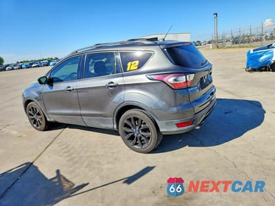 Drugie zdjęcie samochodu z przodu: 2017 FORD ESCAPE TITANIUM VIN:1FMCU0J93HUC67275 - miniatura