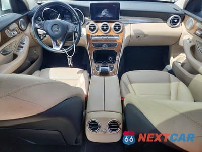 Zdjęcie 8 z 11 samochodu: 2015 MERCEDES-BENZ C 300 4MATIC VIN:55SWF4KB3FU034084 - miniatura