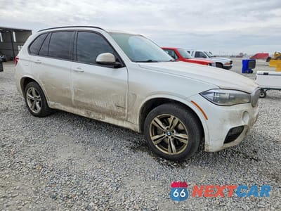 Czwarte zdjęcie samochodu z boku: 2015 BMW X5 XDRIVE50I VIN:5UXKR6C52F0J76824 - miniatura