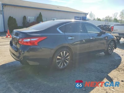 Trzecie zdjęcie samochodu z tyłu: 2017 NISSAN ALTIMA 2.5 SV VIN:1N4AL3AP6HC280015 - miniatura