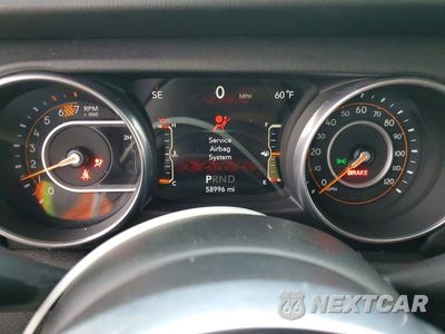 Zdjęcie 9 z 13 samochodu: 2018 JEEP WRANGLER UNLIMITED SAHARA VIN:1C4HJXEN7JW247396 - miniatura