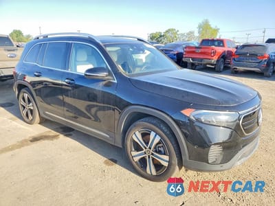 Czwarte zdjęcie samochodu z boku: 2023 MERCEDES-BENZ EQB 300 4MATIC VIN:W1N9M0KB1PN065133 - miniatura