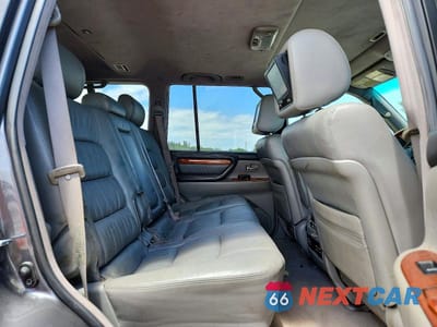 Zdjęcie 11 z 13 samochodu: 2005 LEXUS LX 470 VIN:JTJHT00W453549086 - miniatura
