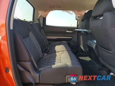 Zdjęcie 10 z 12 samochodu: 2018 TOYOTA TUNDRA CREWMAX SR5 VIN:5TFDW5F14JX735151 - miniatura