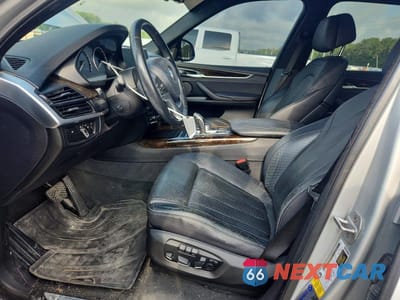 Zdjęcie 7 z 13 samochodu: 2018 BMW X5 SDRIVE35I VIN:5UXKR2C58J0X10362 - miniatura
