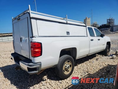 Trzecie zdjęcie samochodu z tyłu: 2018 CHEVROLET SILVERADO C2500 HEAVY DUTY VIN:1GC2CUEG4JZ258175 - miniatura