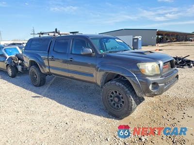 Czwarte zdjęcie samochodu z boku: 2010 TOYOTA TACOMA PRERUNNER V6 VIN:3TMKU4HNXAM026723 - miniatura