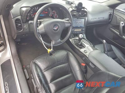 Zdjęcie 8 z 12 samochodu: 2006 CHEVROLET CORVETTE VIN:1G1YY25U565130802 - miniatura