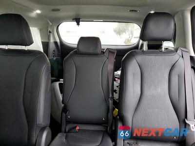 Zdjęcie 9 z 12 samochodu: 2025 KIA CARNIVAL HYBRID SX VIN:KNDNE5KAXS6037793 - miniatura