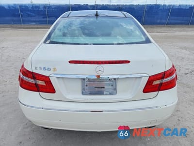 Zdjęcie 6 z 12 samochodu: 2010 MERCEDES-BENZ E 350 VIN:WDDKJ5GB8AF046805 - miniatura