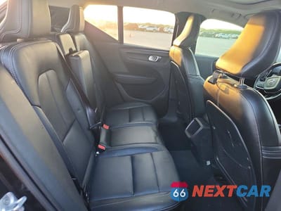 Zdjęcie 11 z 13 samochodu: 2019 VOLVO XC40 T5 MOMENTUM VIN:YV4162UK6K2054613 - miniatura
