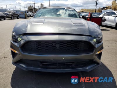 Piąte zdjęcie samochodu w środku: 2019 FORD MUSTANG VIN:1FATP8UH1K5135698 - miniatura