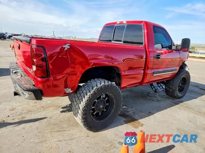 Trzecie zdjęcie samochodu z tyłu: 2005 CHEVROLET SILVERADO K1500 VIN:1GCEK14T35Z164212 - miniatura