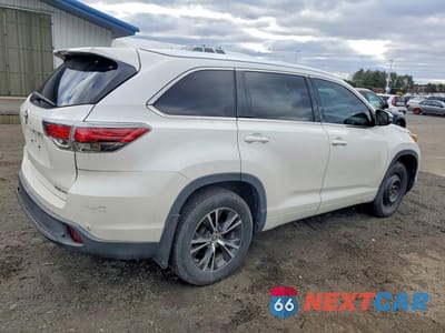 Trzecie zdjęcie samochodu z tyłu: 2016 TOYOTA HIGHLANDER XLE VIN:5TDJKRFH0GS224859 - miniatura