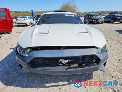Piąte zdjęcie samochodu w środku: 2020 FORD MUSTANG VIN:1FA6P8TH4L5126378 - miniatura