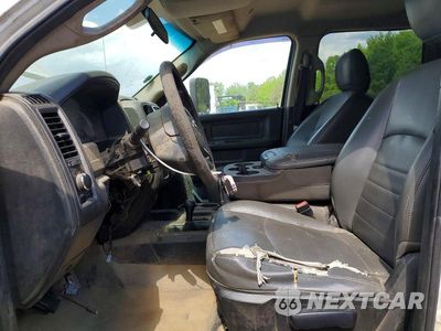 Zdjęcie 7 z 11 samochodu: 2017 RAM 5500 VIN:3C7WRNFL1HG658497 - miniatura