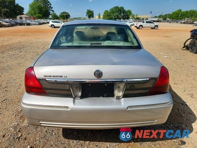 Zdjęcie 6 z 12 samochodu: 2010 MERCURY GRAND MARQUIS LS VIN:2MEBM7FV4AX624345 - miniatura