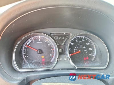 Zdjęcie 9 z 12 samochodu: 2019 NISSAN VERSA SV VIN:3N1CN7AP2KL843001 - miniatura
