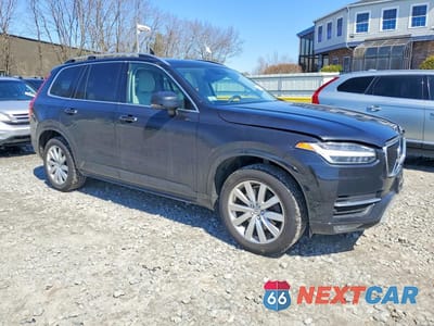 Czwarte zdjęcie samochodu z boku: 2016 VOLVO XC90 T6 VIN:YV4A22PK0G1032787 - miniatura