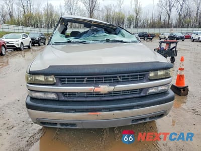Piąte zdjęcie samochodu w środku: 2000 CHEVROLET SILVERADO C2500 VIN:1GCGC29U2YE109162 - miniatura