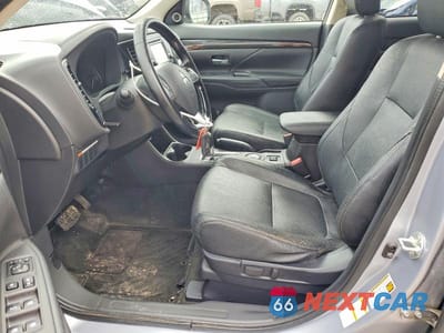 Zdjęcie 7 z 12 samochodu: 2016 MITSUBISHI OUTLANDER SE VIN:JA4AZ3A36GZ014988 - miniatura