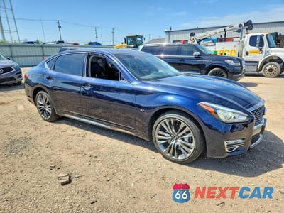 Czwarte zdjęcie samochodu z boku: 2019 INFINITI Q70L 3.7 LUXE VIN:JN1BY1PR5KM725328 - miniatura