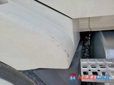 Zdjęcie 9 z 10 samochodu: 2017 VOLVO VNL SEMI TRUCK VIN:4V4N39TG3HN988064 - miniatura