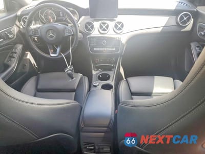 Zdjęcie 8 z 12 samochodu: 2018 MERCEDES-BENZ CLA 250 VIN:WDDSJ4EB6JN682254 - miniatura