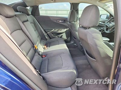 Zdjęcie 10 z 12 samochodu: 2017 CHEVROLET MALIBU LT VIN:1G1ZE5ST9HF143348 - miniatura