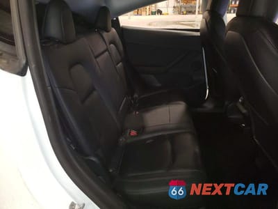 Zdjęcie 10 z 12 samochodu: 2021 TESLA MODEL Y VIN:5YJYGDEE3MF188188 - miniatura