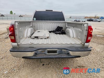 Zdjęcie 6 z 12 samochodu: 2004 CHEVROLET SILVERADO K1500 VIN:1GCEK19T84E306763 - miniatura