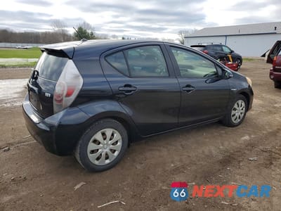 Trzecie zdjęcie samochodu z tyłu: 2012 TOYOTA PRIUS C TWO VIN:JTDKDTB34C1008445 - miniatura