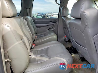 Zdjęcie 11 z 13 samochodu: 2005 GMC YUKON XL DENALI VIN:1GKFK66U65J234490 - miniatura