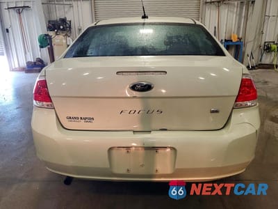 Zdjęcie 6 z 12 samochodu: 2010 FORD FOCUS SE VIN:1FAHP3FN7AW115931 - miniatura
