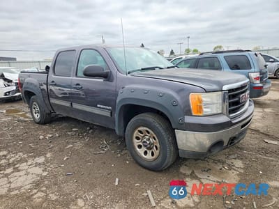 Czwarte zdjęcie samochodu z boku: 2010 GMC SIERRA K1500 SL VIN:3GTRKUEA1AG120834 - miniatura