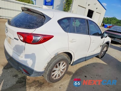Trzecie zdjęcie samochodu z tyłu: 2016 MAZDA CX-5 TOURING VIN:JM3KE4CY9G0760755 - miniatura